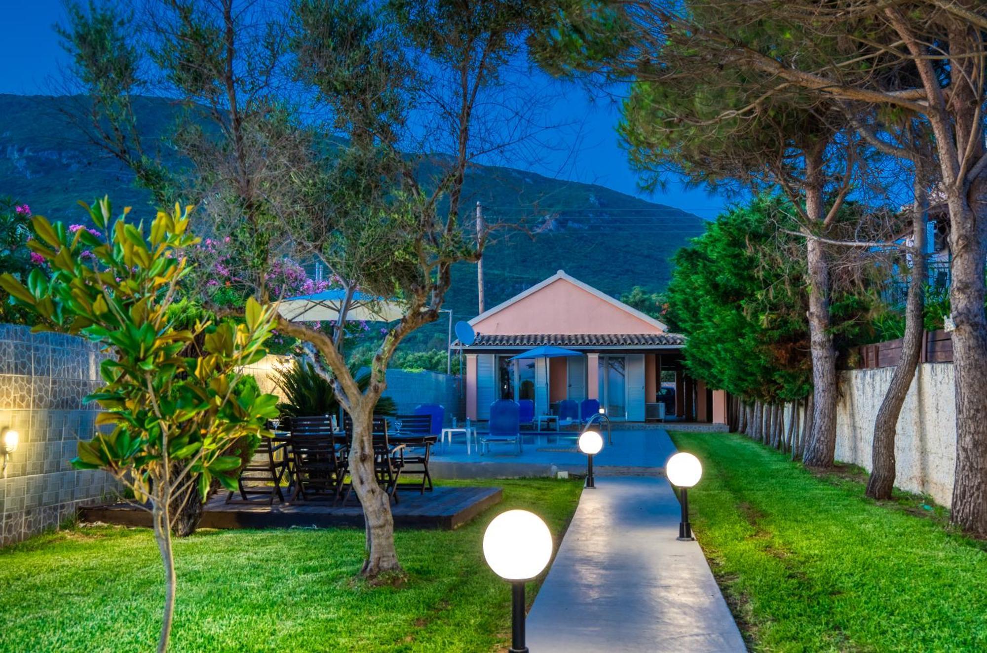 Villa Angela Agios Matthaios  Екстер'єр фото