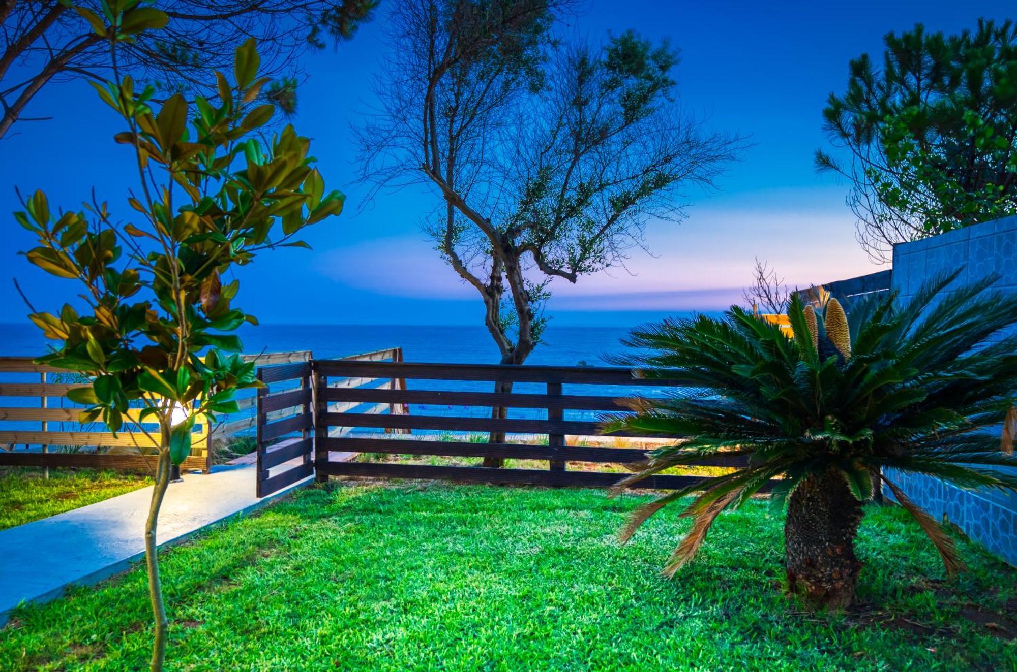Villa Angela Agios Matthaios  Екстер'єр фото