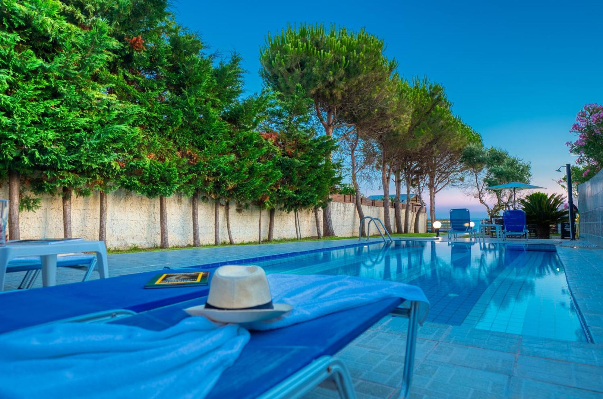 Villa Angela Agios Matthaios  Екстер'єр фото
